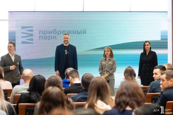 С ремонтом и мебелью: «ДСК-1» представила новые дома ЖК «Прибрежный парк»